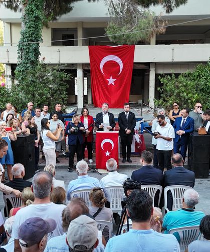 Seferihisar’da YENİ Parti binası törenle açıldı