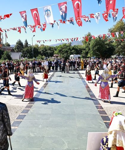 Efes Selçuk’ta 104. kurtuluş yıl dönümü: 'Miras Cumhuriyet’tir'