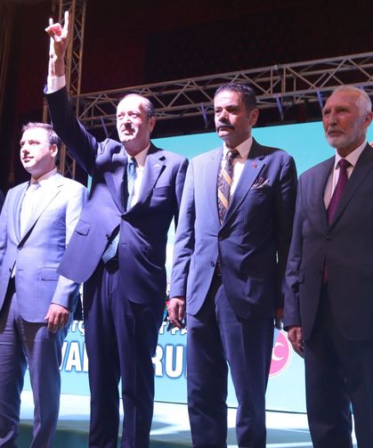 MHP İzmir’de Veysel Şahin yeniden il başkanı seçildi