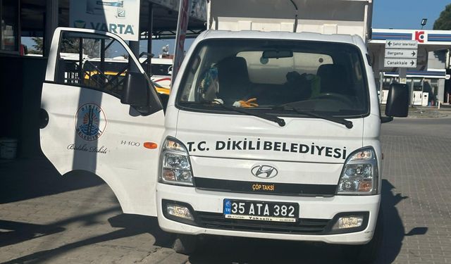 Dikili'de ‘ATA’ plakalı çöp taksilere tepki
