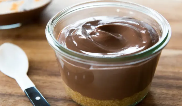 Diyet bozulmasın, tatlı keyfi sürsün! İşte fit puding tarifi!