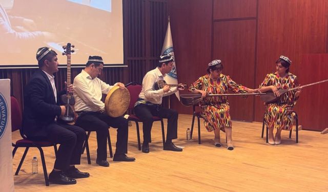 Ege Üniversitesi’nde Özbek müziği rüzgârı esti!
