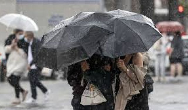 İzmir'de yaşayanlara uyarı: Sağanak yağış geliyor - Karşıyaka, Bornova, Dikili, Bergama, Kınık, Aliağa, Foça, Menemen, Kemalpaşa, Çiğli...