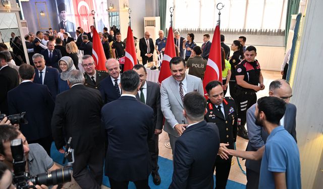 Manisa protokolü bayram coşkusunu birlikte yaşadı