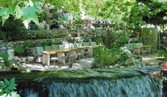 Piknik alanları ve kahvaltı sofralarıyla İzmir’e yakın cennet köyü: Dönmek istemeyeceksiniz!