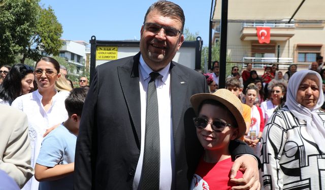 Seferihisar’da 23 Nisan coşkusu çocuklarla büyüdü