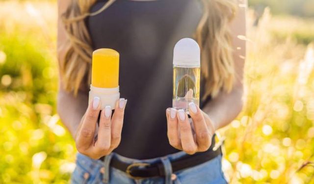 Market ürünlerini unutun! Evde hazırlanan bu doğal deodorantla ter kokusu tarihe karışıyor!