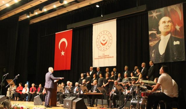 Söz de saz da bu kez İzmir için söylenecek