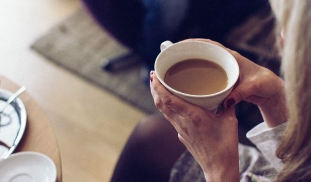 Yazın artan susuzluk riski: Kafeinli içeceklerle su dengesi nasıl korunur?