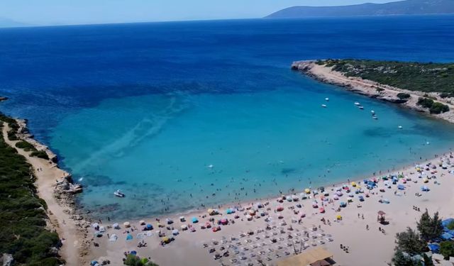 Çadırını alan tüm yazı burada geçiriyor! İzmir’e sadece 1,5 saat: Kampçıların ve ailelerin favori plajı
