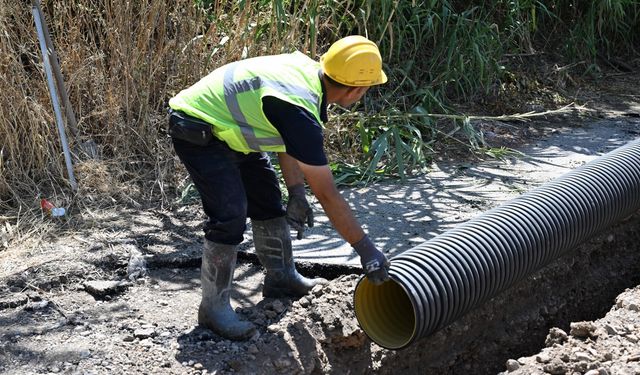 Manisa'da dar sokaklarda büyük çalışma