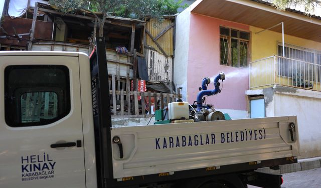 Karabağlar’da haşereye geçit yok: Yaz ilaçlama seferberliği başladı!