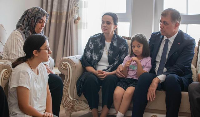 Cemil Tugay yangın şehidi ailesini ziyaret etti