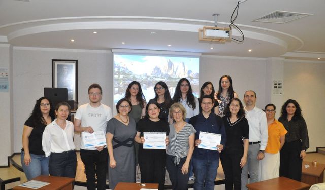 Her yaşa yüzme keyfi: Ege Üniversitesi’nin olimpik havuzu sizleri bekliyor