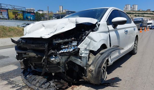 Polis aracı kaza yaptı! Yaralılar var