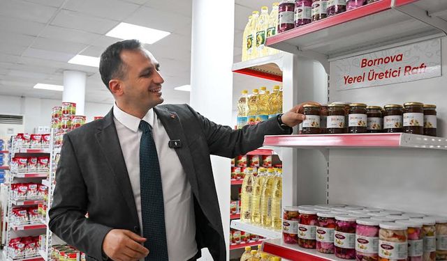 Bornova'da her ay binlerce aileye ücretsiz gıda desteği