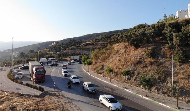Tatil dönüşü kabusa döndü: Yol adeta kilitlendi