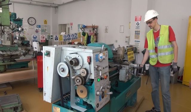 Aliağa’da işsiz gençlere umut olan proje ilk mezunlarını verdi