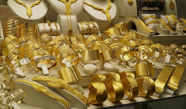 Altın fiyatları haftaya yükselişle başladı: 19 Ocak 2026 bugün çeyrek ve gram altın ne kadar?