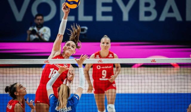 A Milli Kadın Voleybol Takımı son sette yenildi!