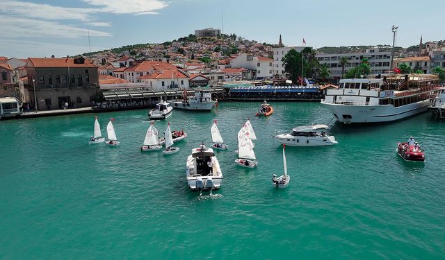 Denizcilik tutkunları Ayvalık’ta buluştu: Kabotaj Bayramı coşkusu