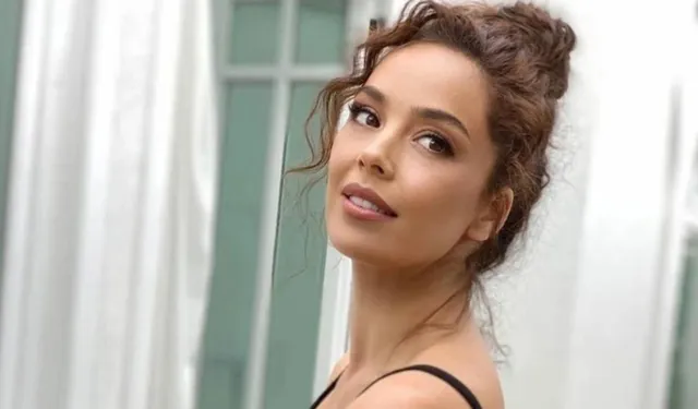 Azra Akın’ın kızını görenler şaştı kaldı: Resmen minik Azra