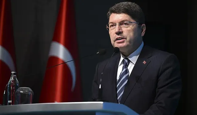 Adalet Bakanı Tunç Kemalpaşa'da: '78 olan adliye sayısını 388’e çıkardık'