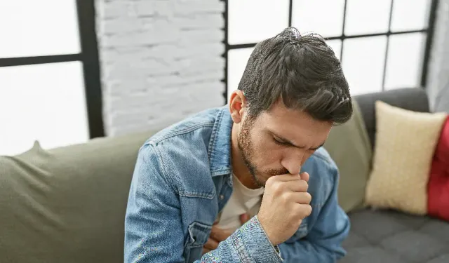 Boğazınız kaşınıyor mu? Kuru öksürüğe iyi gelen çözümler
