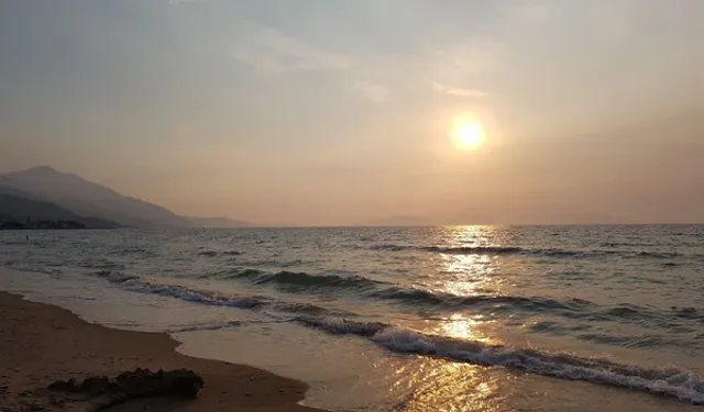 Hafta sonu sahile gidecekler dikkat! Deniz suyu sıcaklıkları açıklandı