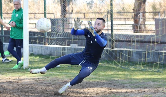 Menemen FK’dan ayrılan Bora Göymen: “Her şey için teşekkürler”