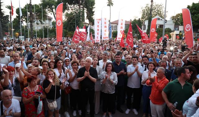 Antalya'dan destek mitingi:  Başkan Böcek için tek yürek