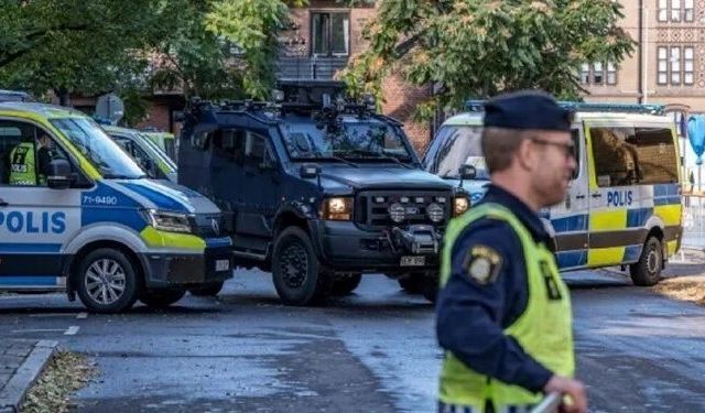 Son dakika! Cami yakınında silahlı saldırı: Yaralılar var