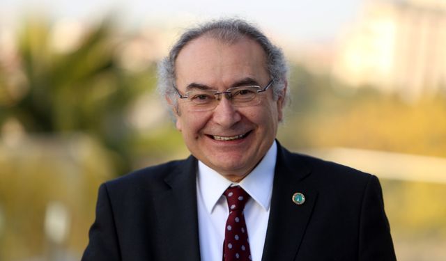 İki kişiye aynı anda aşık olmak mümkün mü? Prof. Dr. Nevzat Tarhan yanıtladı