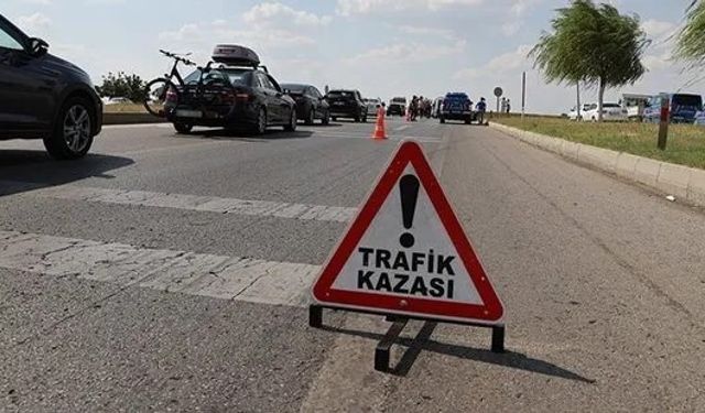 Kavşakta korkunç kaza: Yaralılar var