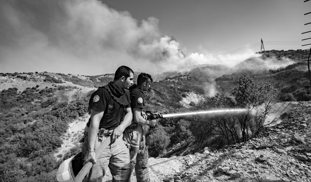 Aliağa ve Menderes’te çıkan yangınlar kontrol altına alındı