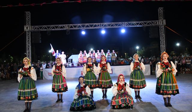 8 ülke Torbalı’da buluştu