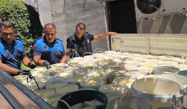Sağlıksız ürün alarmı: Zabıtadan süt imalathanesine baskın!
