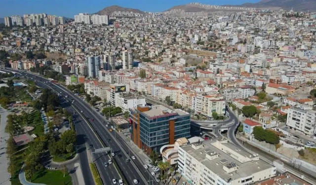 Bayraklı imar planında askeri alan revizesi: Plan yeniden askıya çıkarıldı