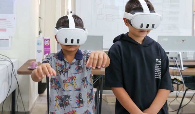 Buca’da 9-14 yaş arası çocuklar robotik kodlamaya akın ediyor!