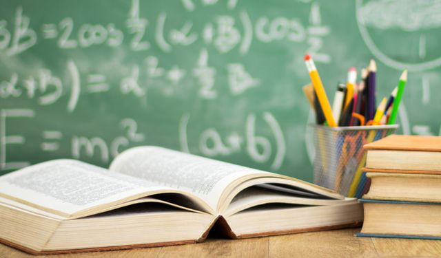 MEB’den özel okullara yeni dönem: Tek tip kitap olayı nedir?