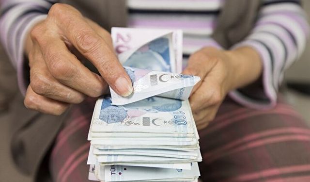 Eylül 2025 emekli promosyonları güncellendi: Akbank, İş Bankası, Garanti… Hangi banka ne kadar veriyor?