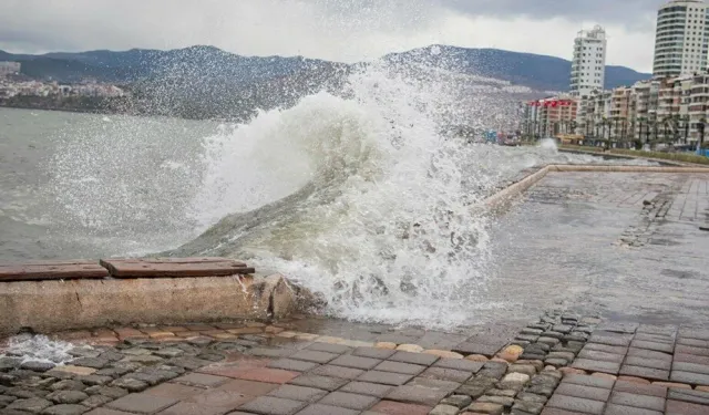 Meteoroloji uyardı: İzmir'e fırtına geliyor!