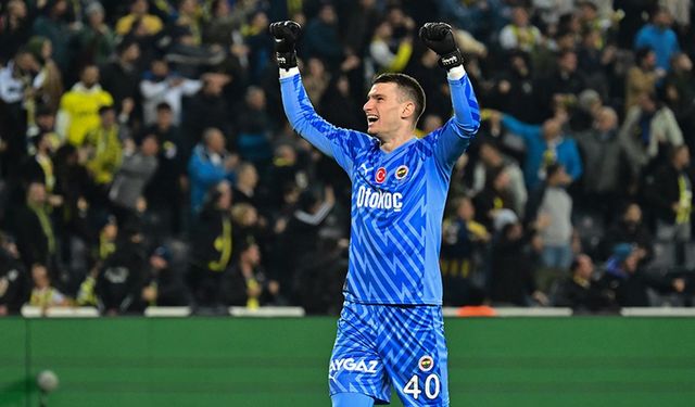 Fenerbahçe’nin yıldız kalecisine Premier Lig kancası