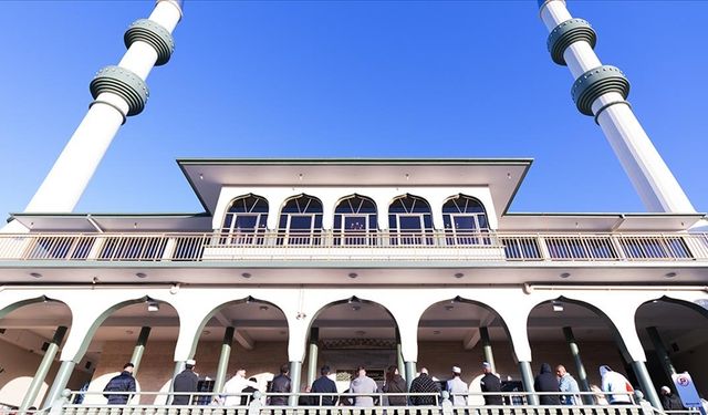 Sidney’de ezan krizi: Mahalle hoparlörlere karşı ayakta!