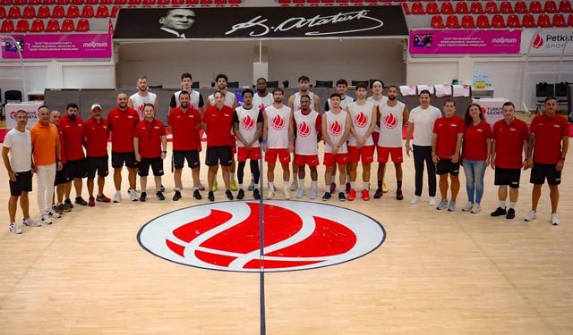 İzmir derbisi geri sayımda: Petkimspor ve Karşıyaka sahada karşı karşıya!