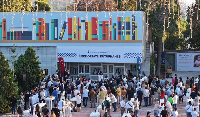 Ortaylı, kendi adını taşıyan kütüphaneyi açtı