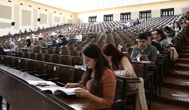 Üniversite kayıtlarında kritik tarih: Ek yerleştirme fırsatını kaçırmayın!