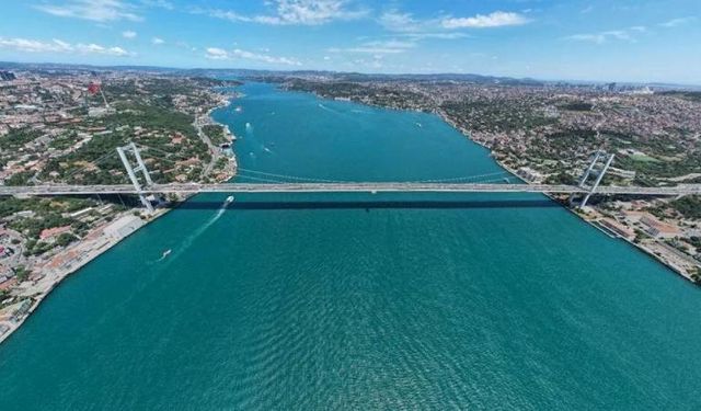 Flaş! Gemi trafiği çift yönlü askıya alındı