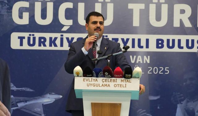 CHP’de kriz derinleşiyor mu? İnan’dan Özel’e sert çıkış