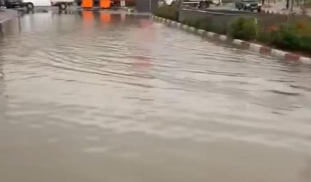Yağmur değil adeta afet!: Hayat durma noktasına geldi
